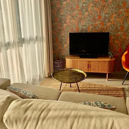 Nuevo Centro Con Piscina Διαμέρισμα *