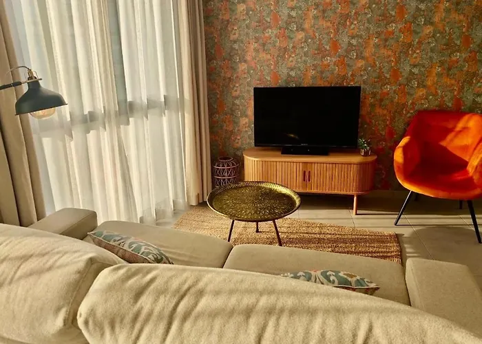 Nuevo Centro Con Piscina Apartamento *