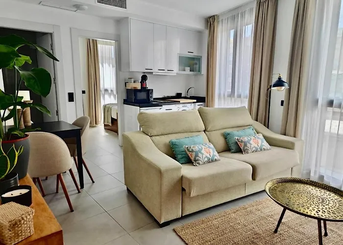 Nuevo Centro Con Piscina Torremolinos